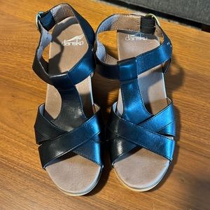 Dansko Daniela Studded Sandals sz 40
